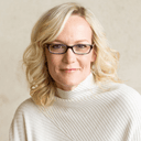 Amy Douglas's avatar